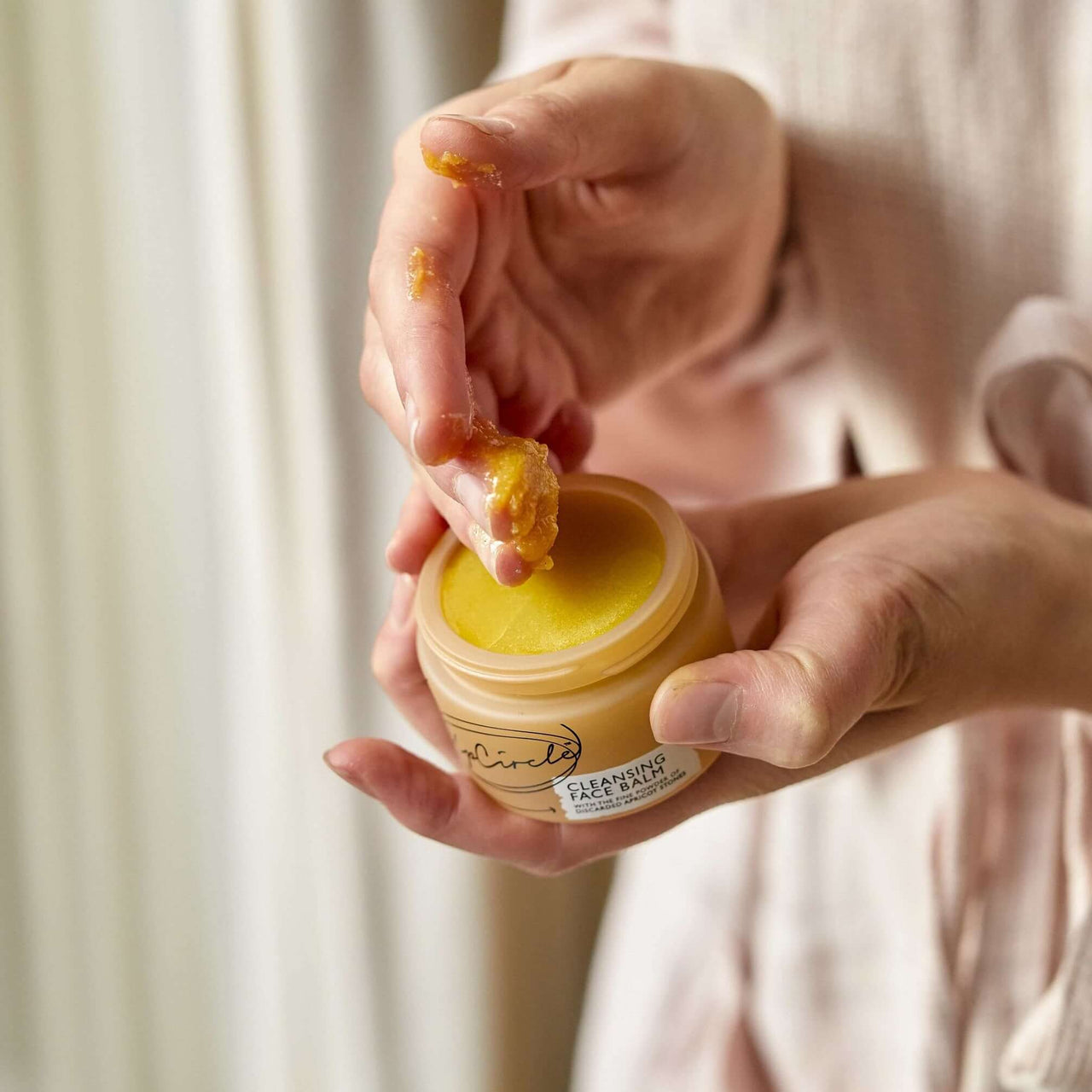 UpCircle Cleansing Face Balm with Apricot Powder